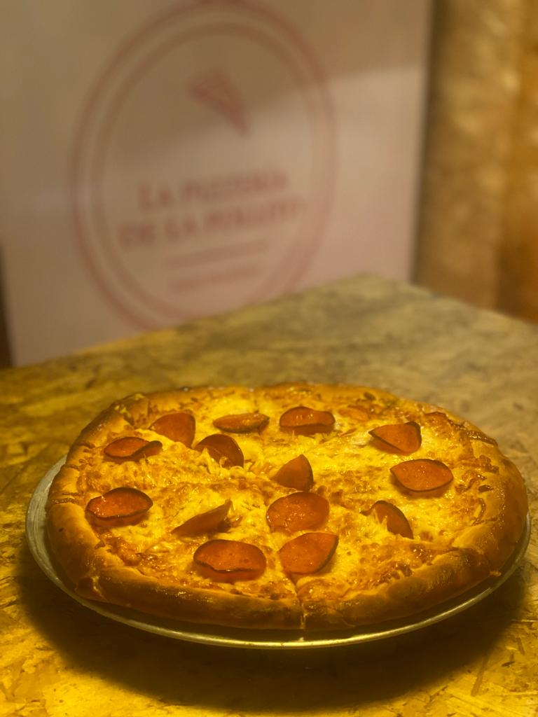 La pizzería de la pollito image 4