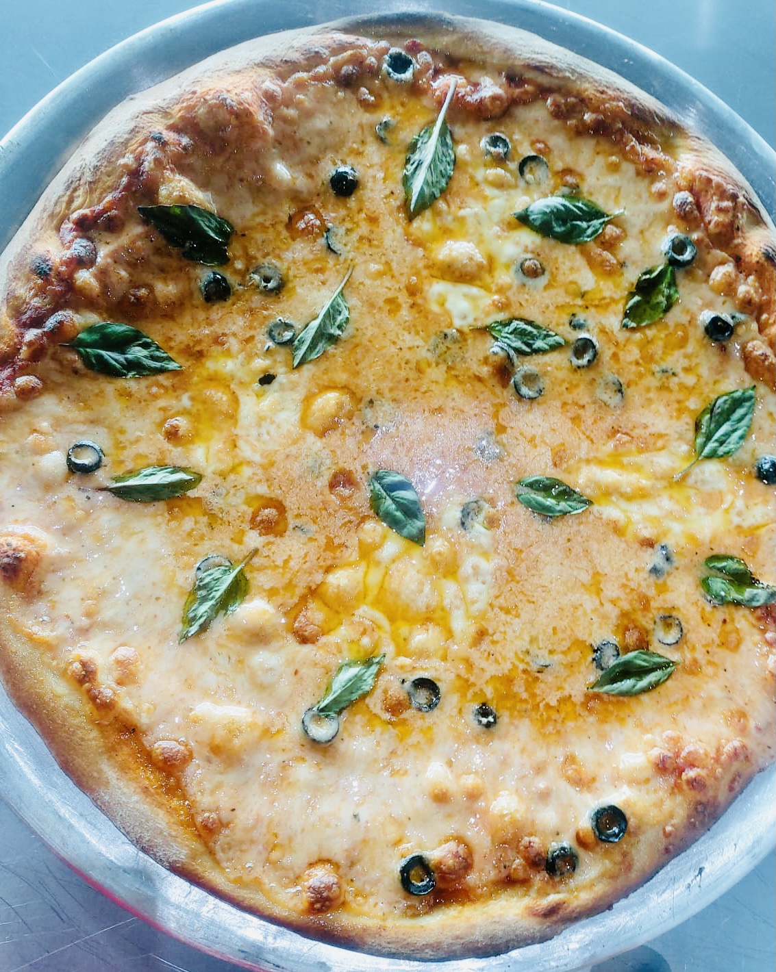 Pizzería italiana “los apaches” image 2