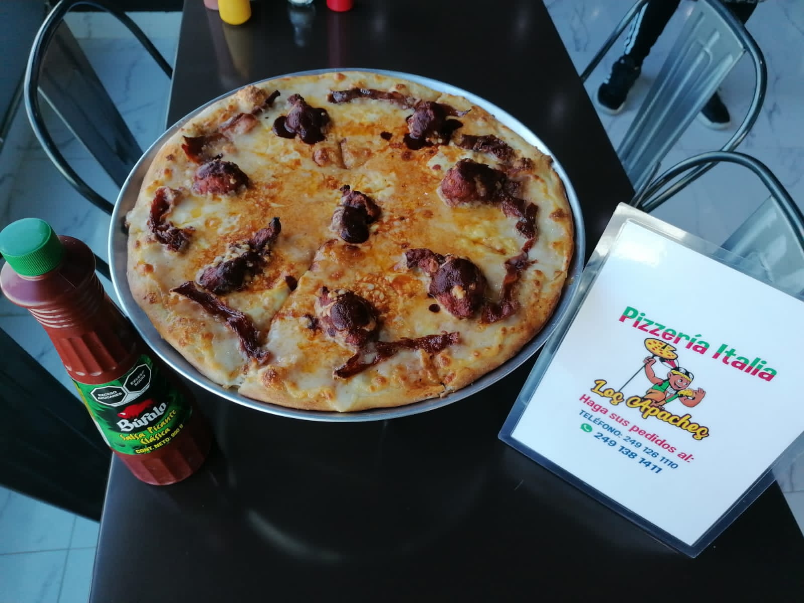 Pizzería italiana “los apaches” image 3