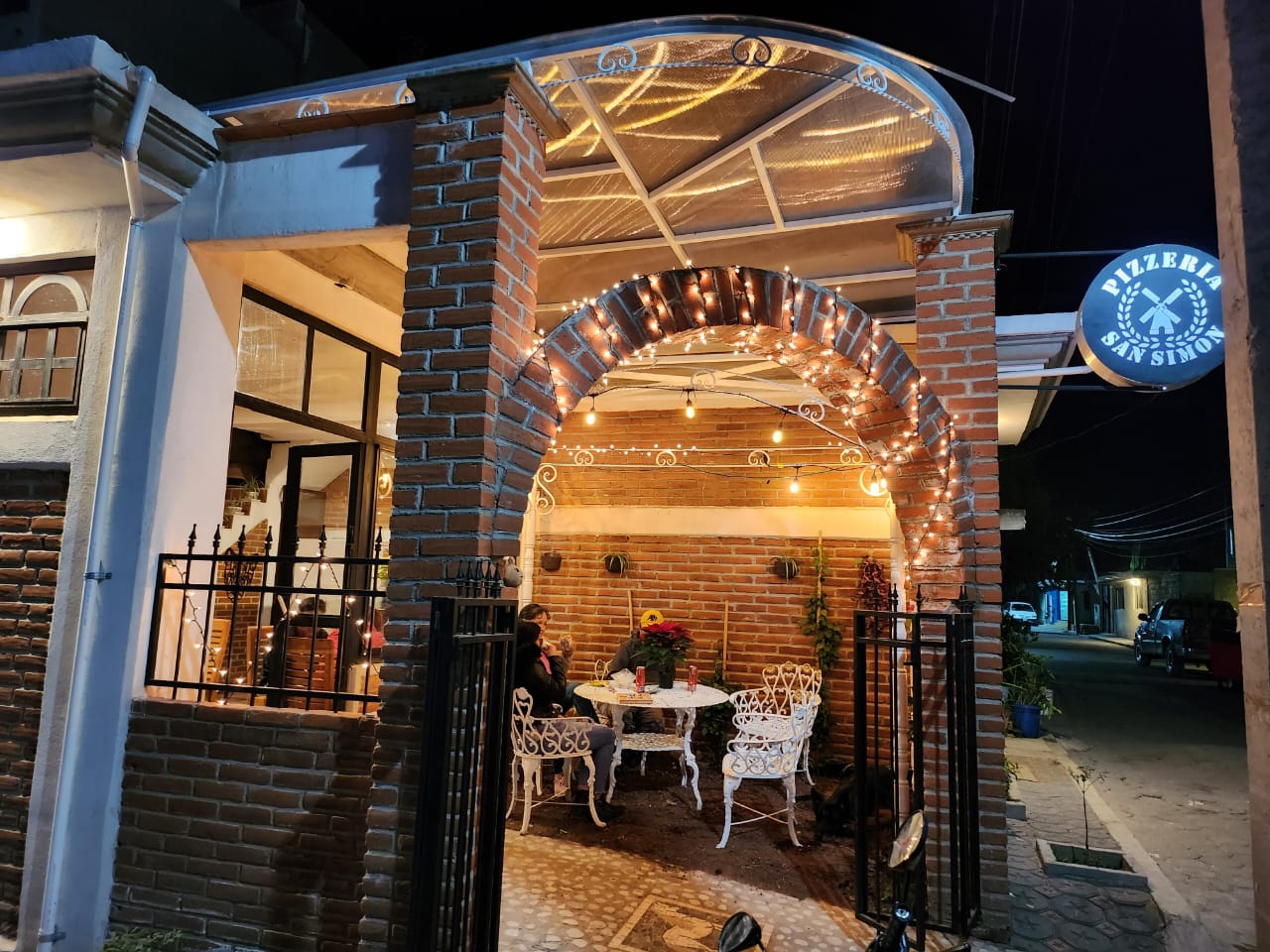 pizzeria san simon image 1