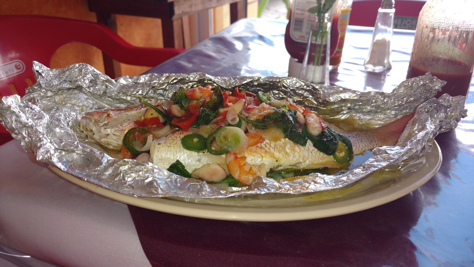Los Delfines Restaurate image 2