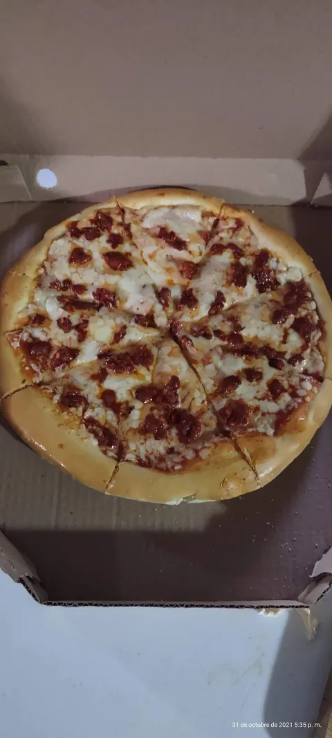 Pizza reyes image 5