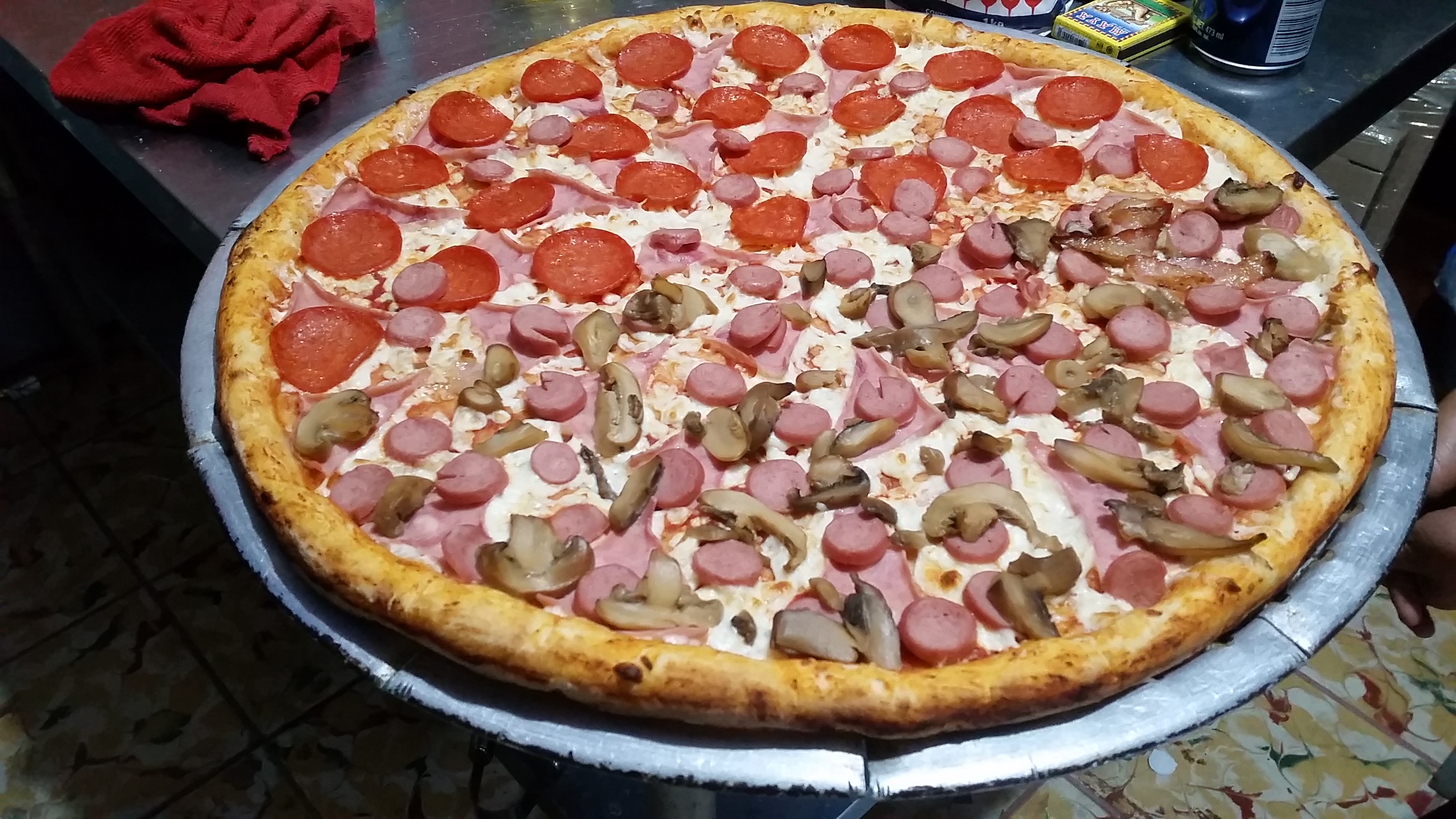 La Placita Pizzas image 1
