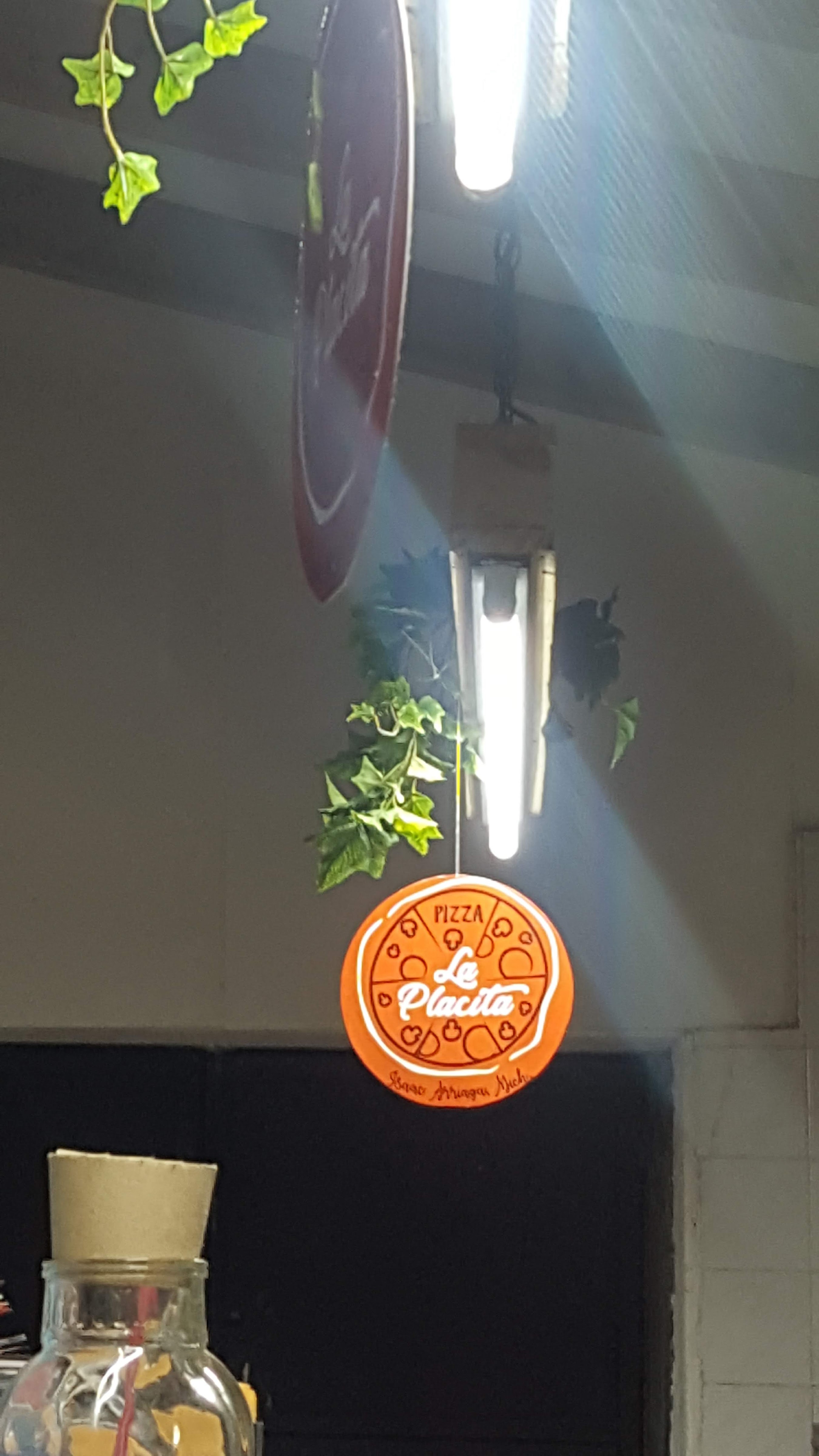 La Placita Pizzas image 9