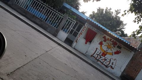 Joker Pizza image 4