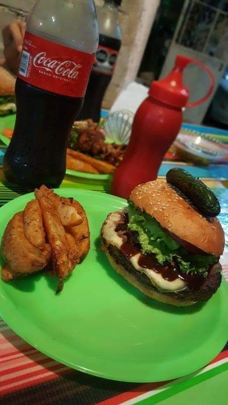 Loren's Burger al Carbón image 2