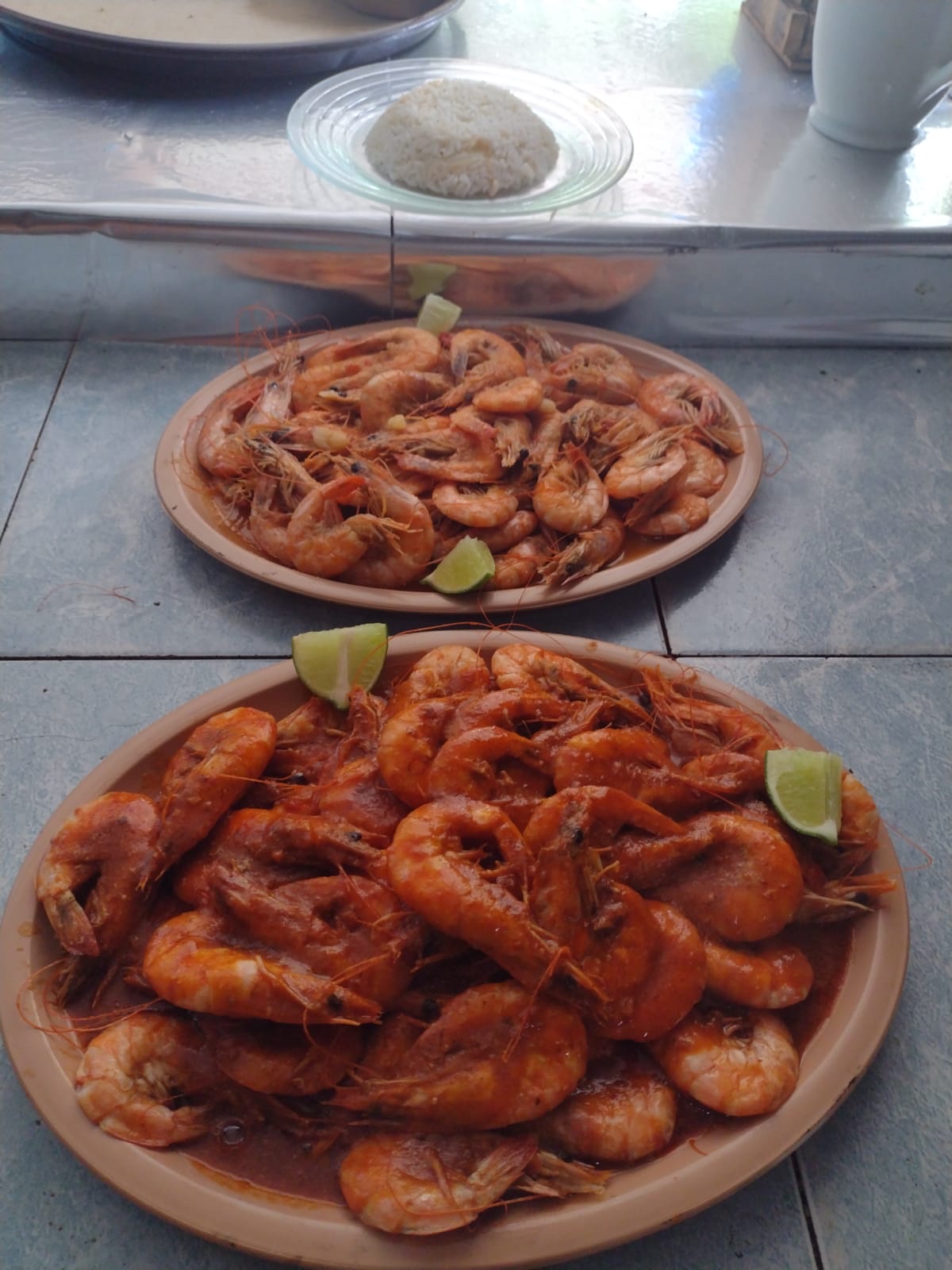 Mariscos la riviera image 2