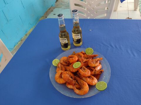 Mariscos la riviera image 5