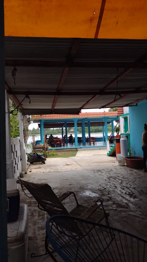 Mariscos la riviera image 7