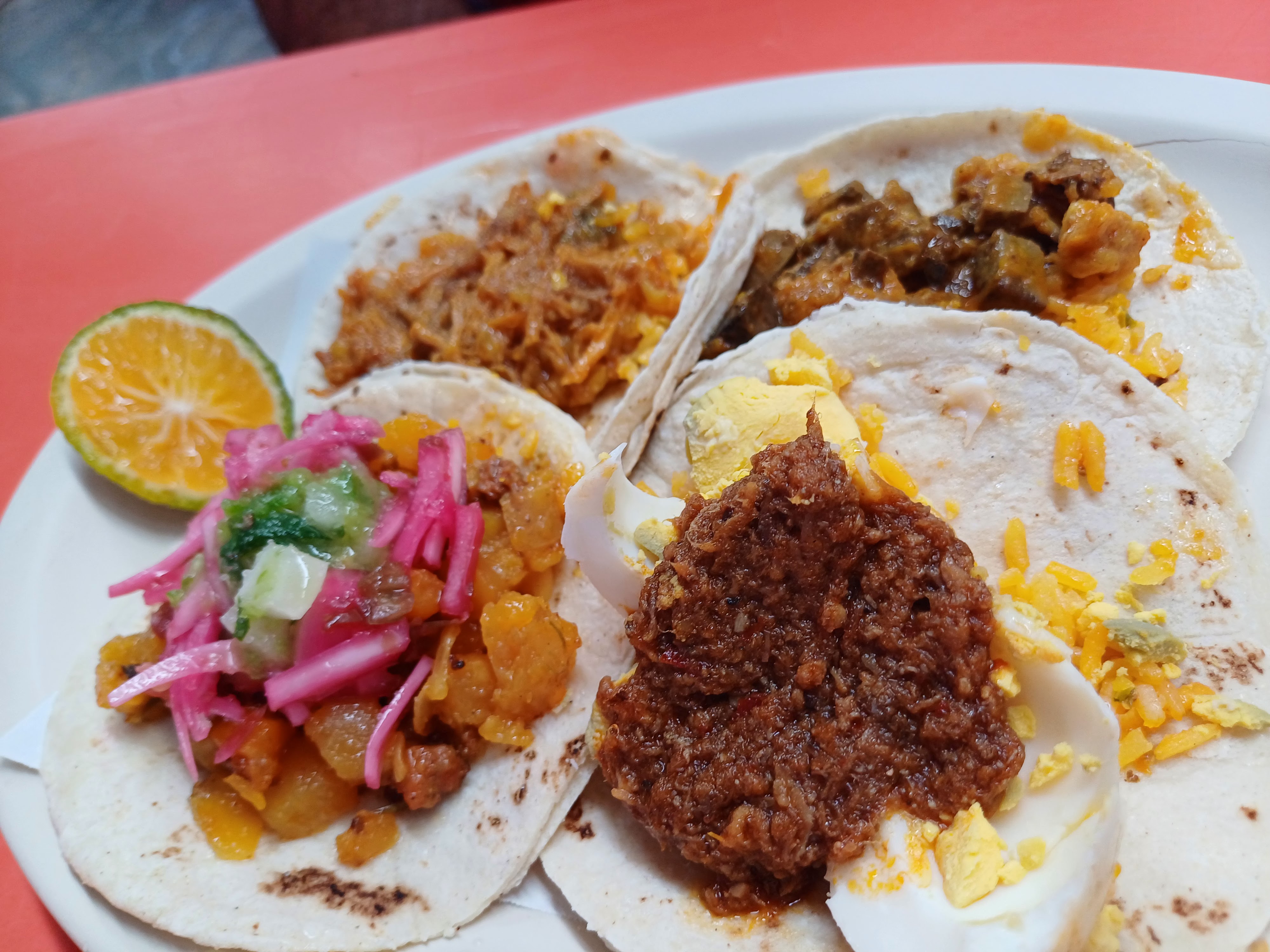 Taqueria "El Güiri Güiri" image 1