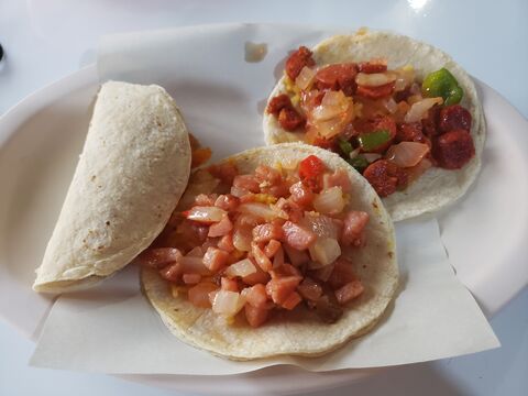 Taqueria "El Güiri Güiri" image 8