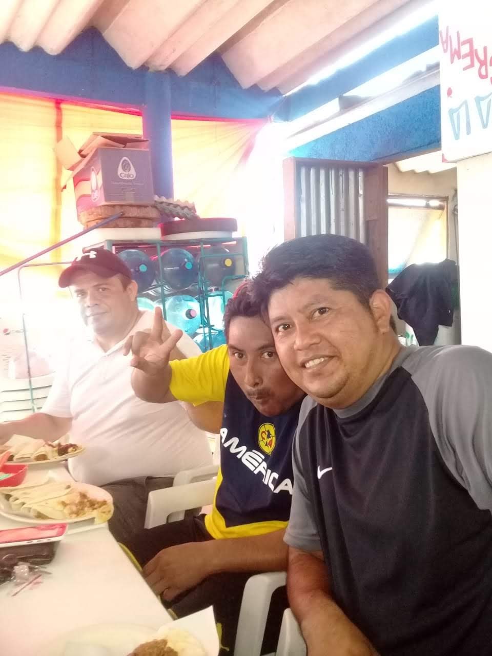 Taqueria "El Güiri Güiri" image 10