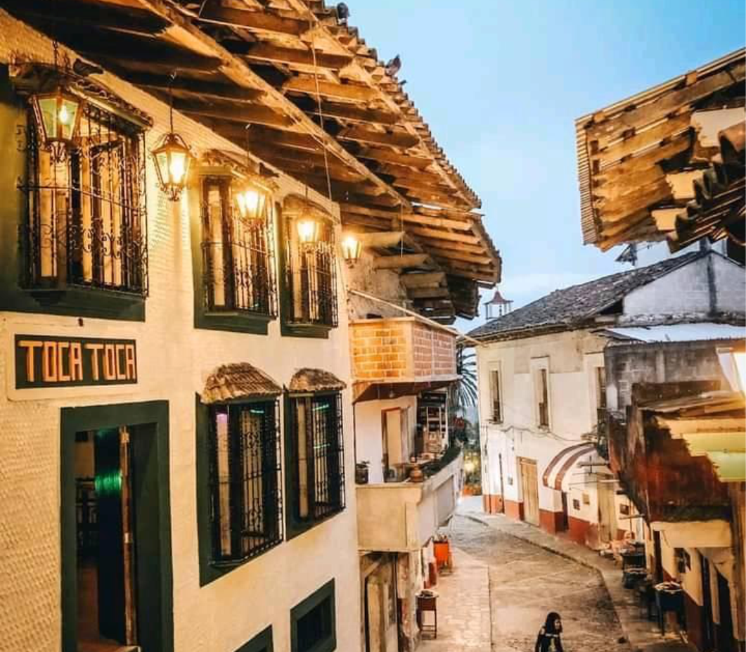 Toca Toca Pub image 3