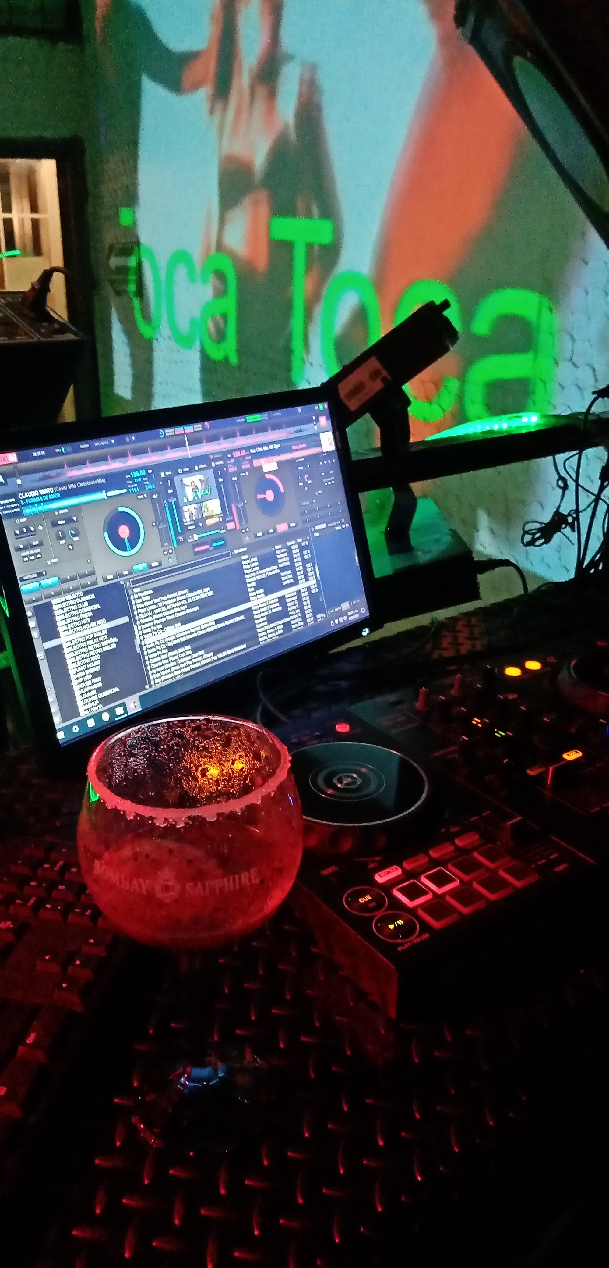 Toca Toca Pub image 8