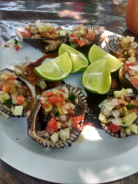 El Botanero image 3