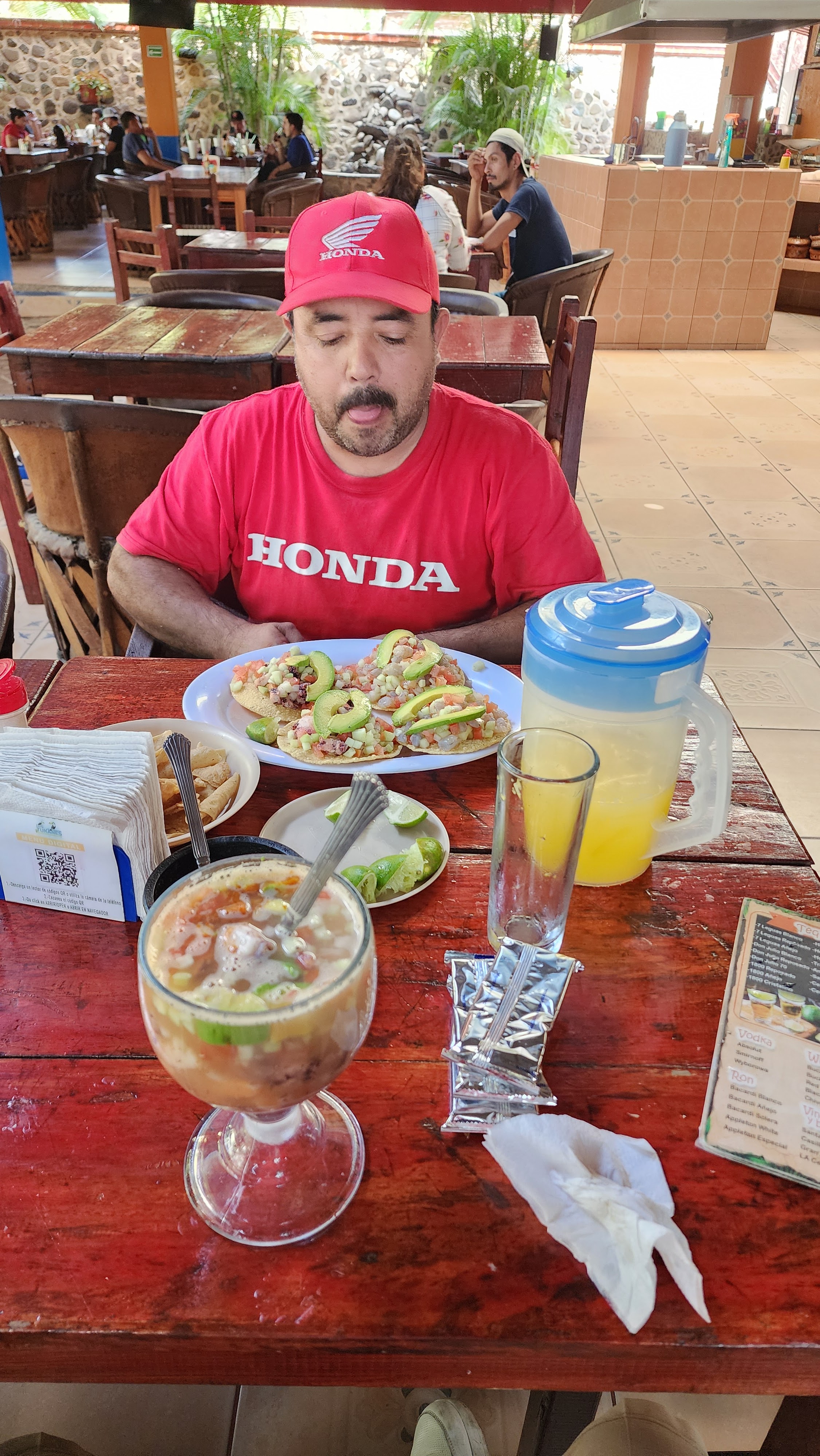 Los tukanes restaurante image 3