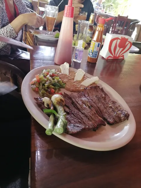 Los tukanes restaurante image 8
