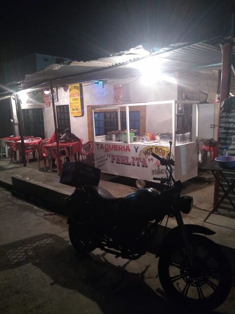 Tacos y Hot Dog's Perlita image 6