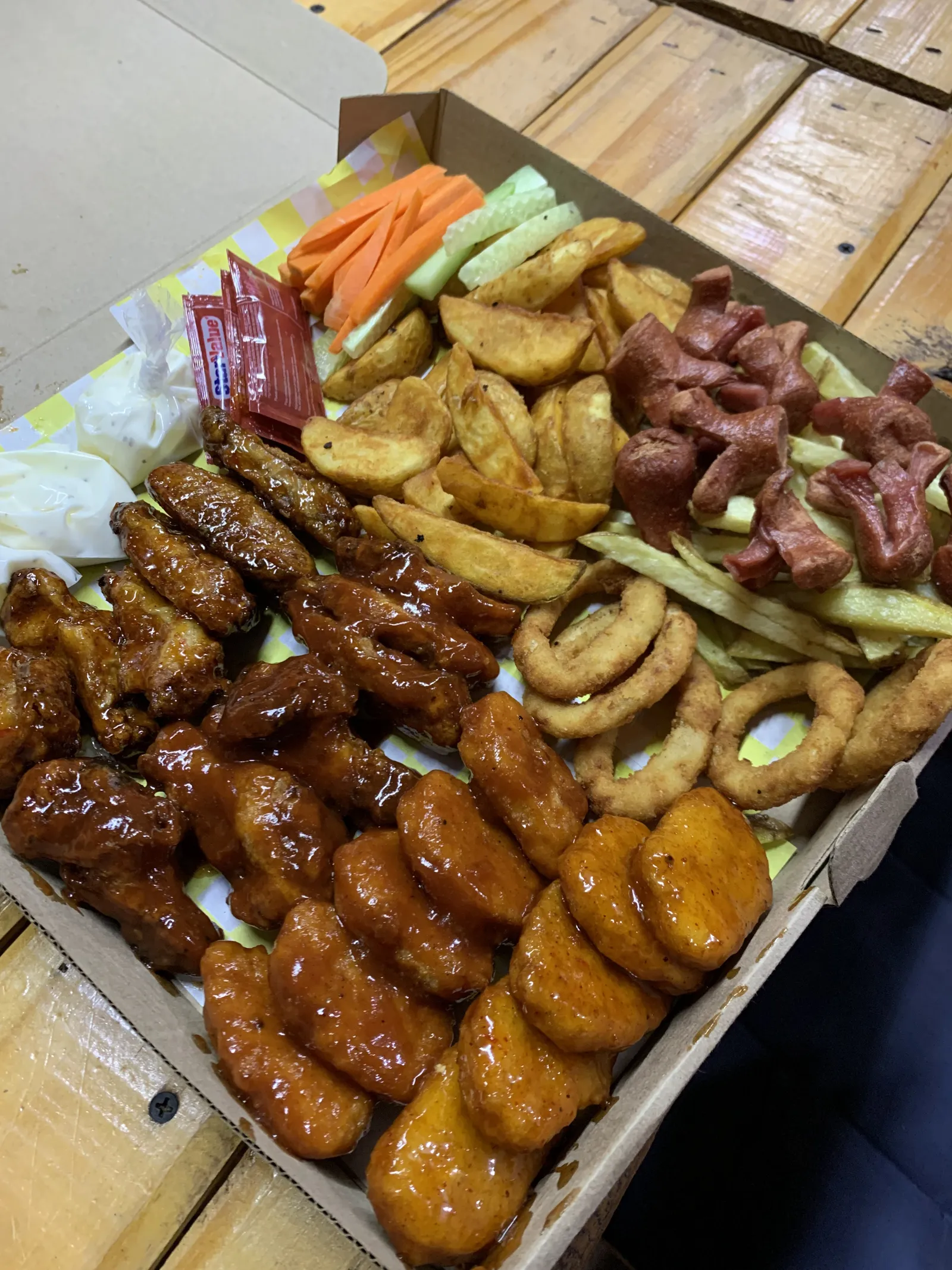Garú "Alitas y cerveza" image 2