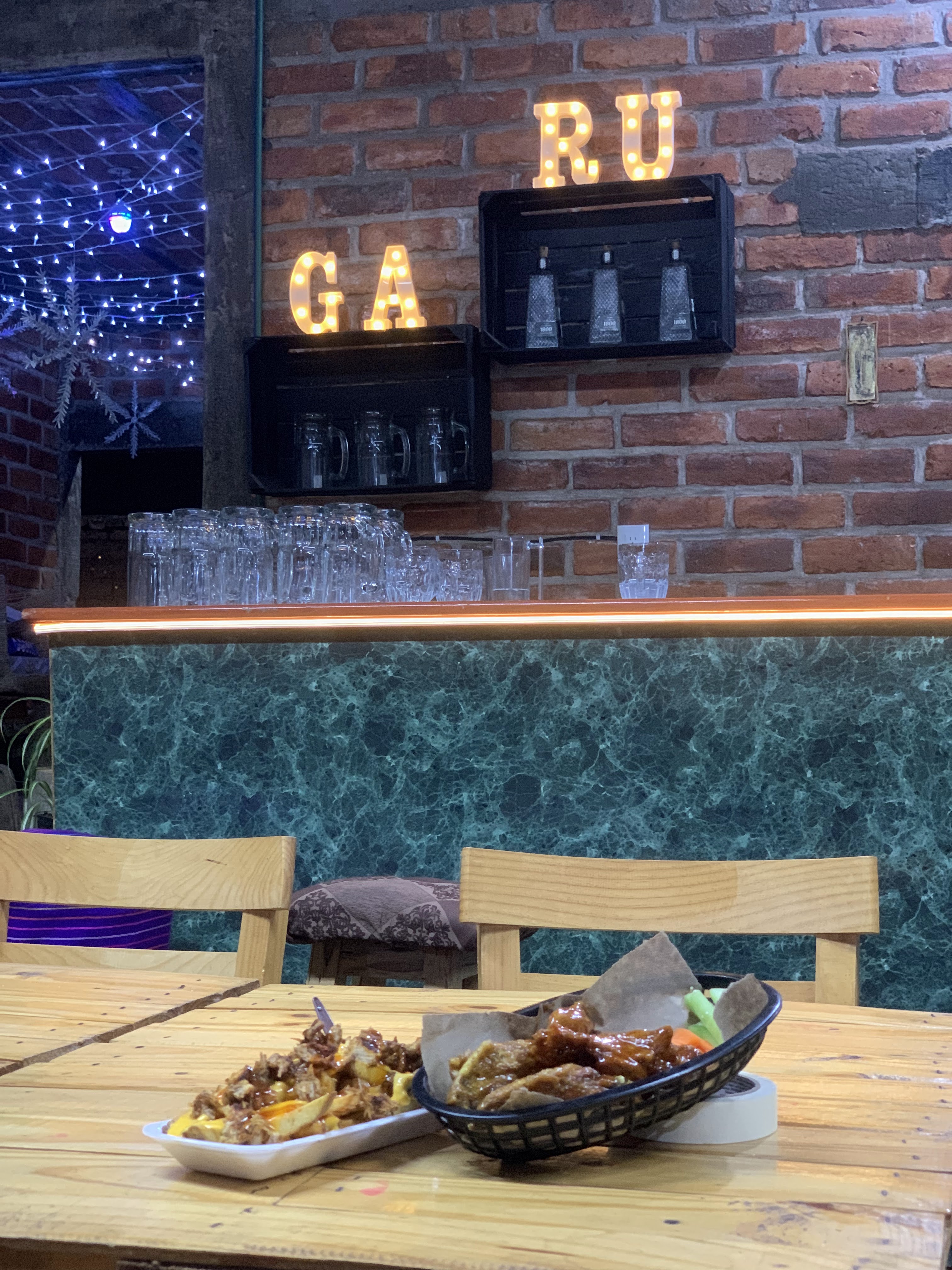 Garú "Alitas y cerveza" image 8