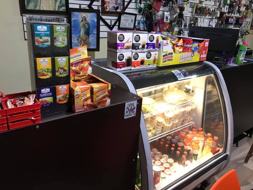 CIBER CAFE Y PIZZERIA "CORTES" image 4