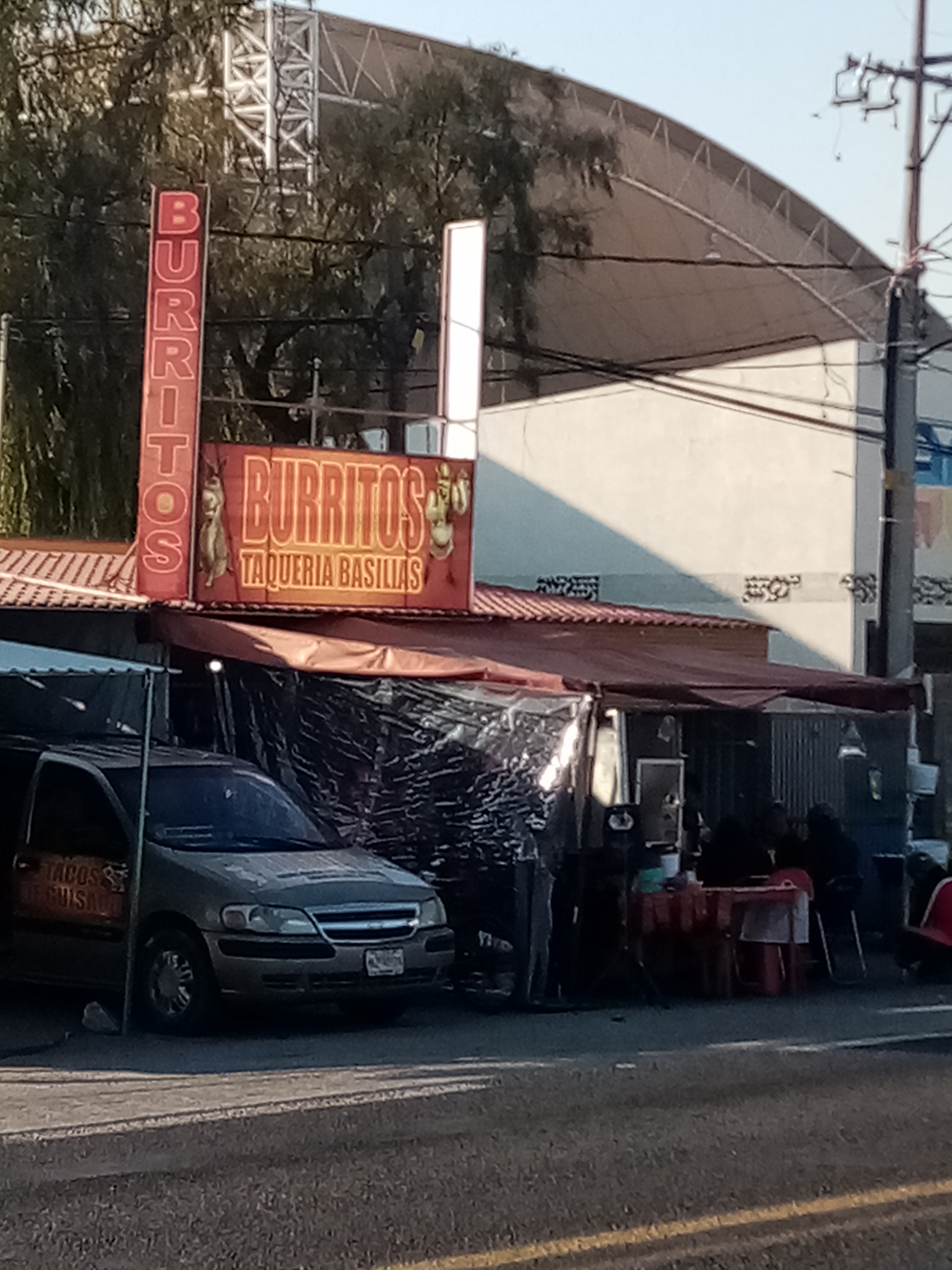 Burritos basilias De La Carretera image 5