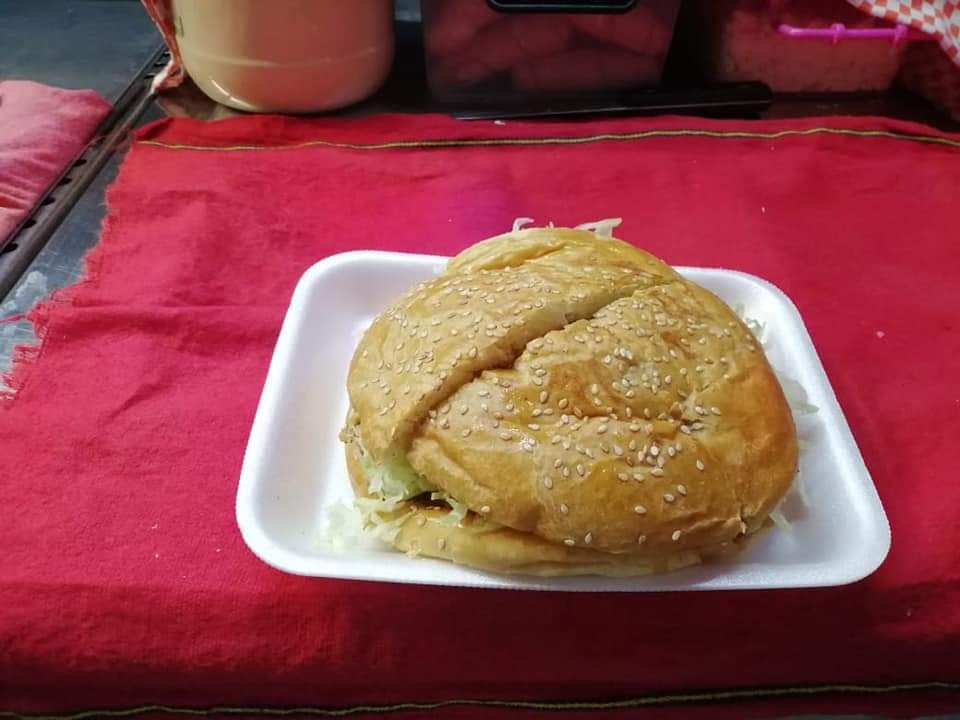 Javi's Hotdogs y Hamburguesas image 1