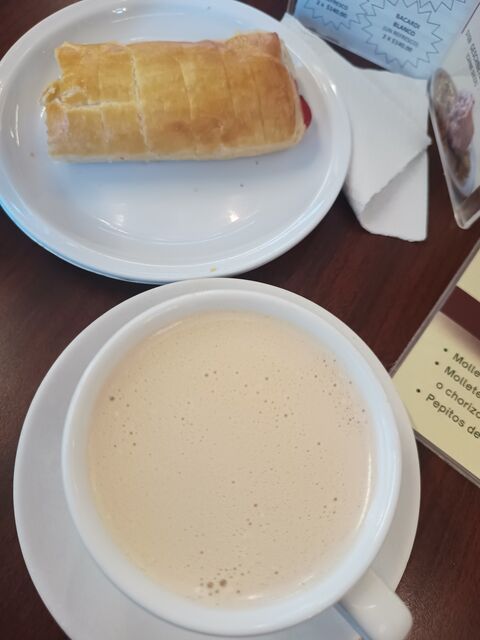 Restaurant And Bakery Vienes image 3