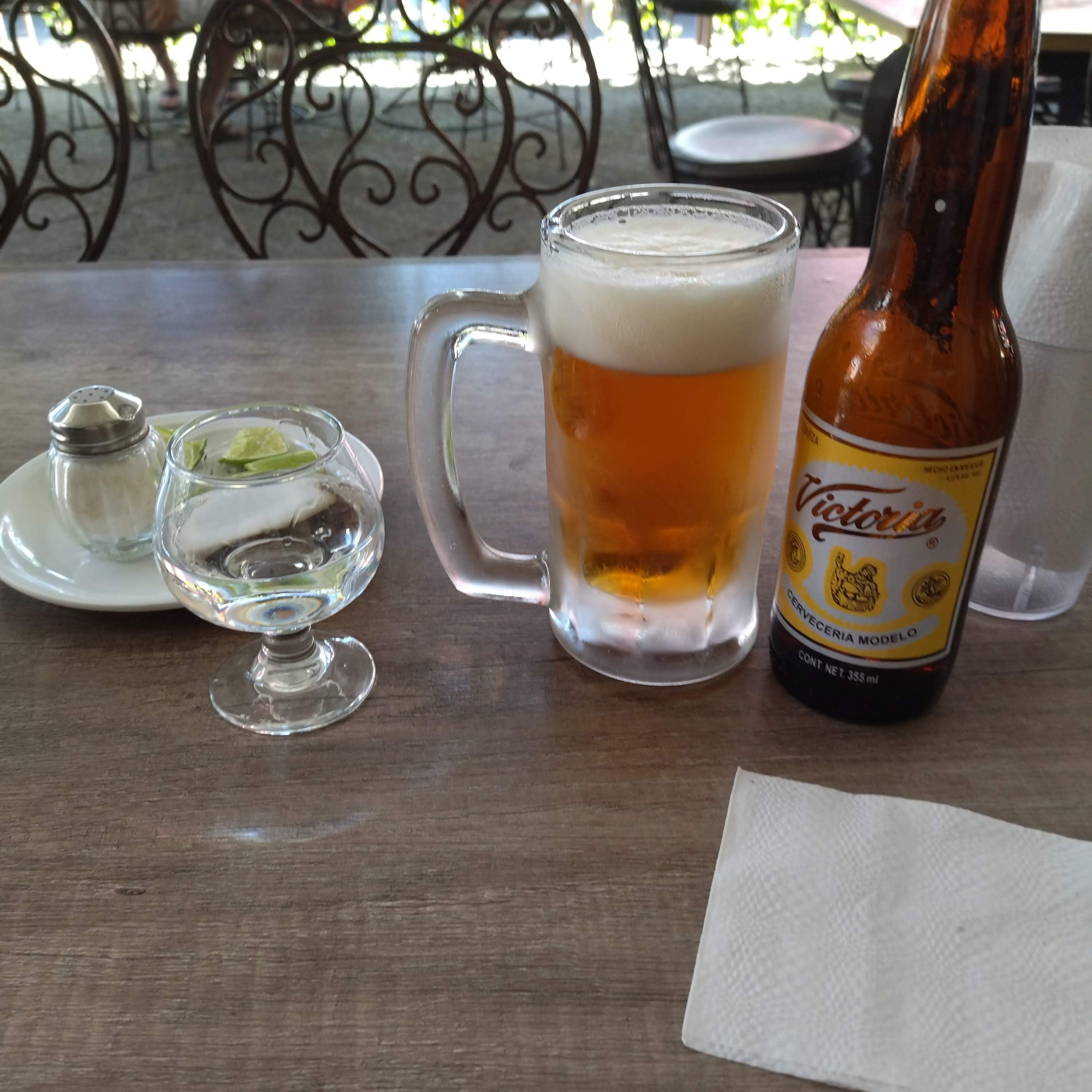 La Universal image 6