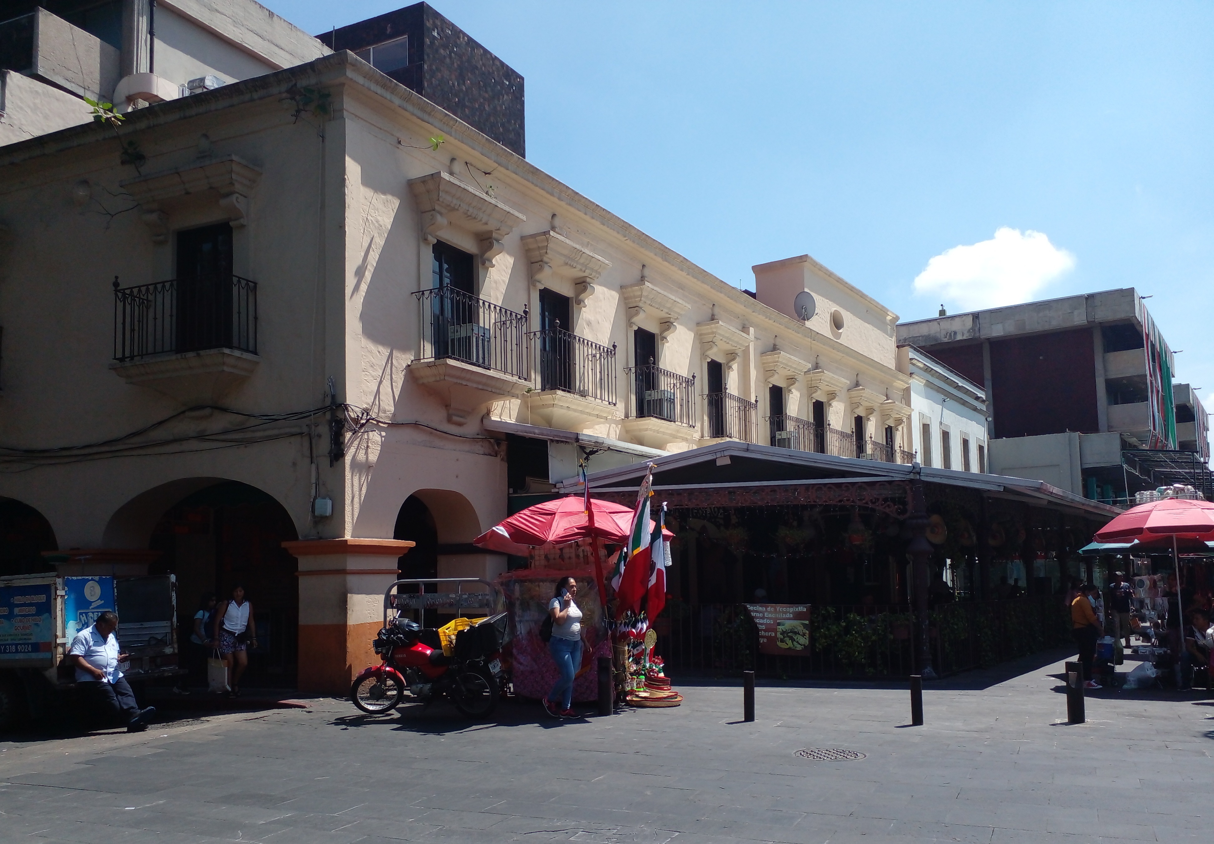 La Universal image 9