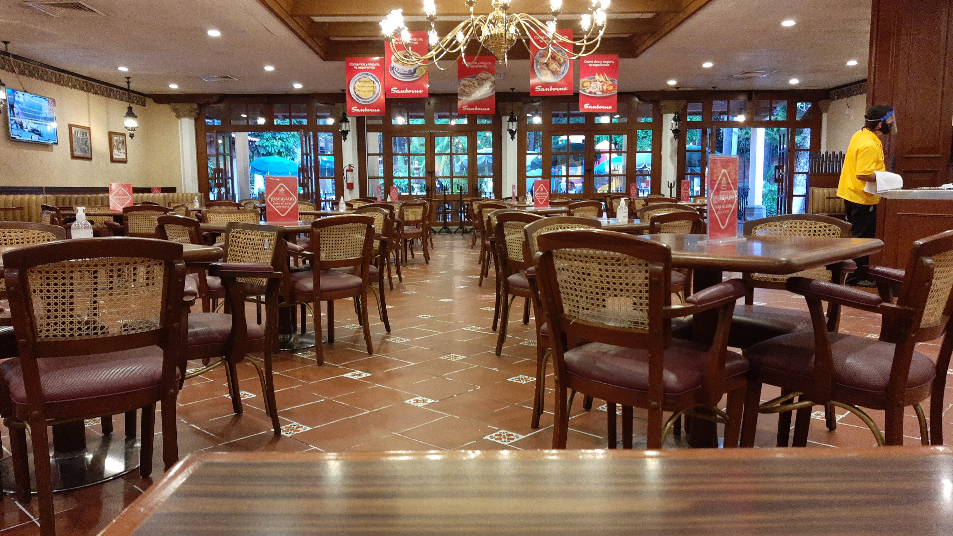 Sanborns Cuernavaca | Restaurante, Tienda y Farmacia image 10