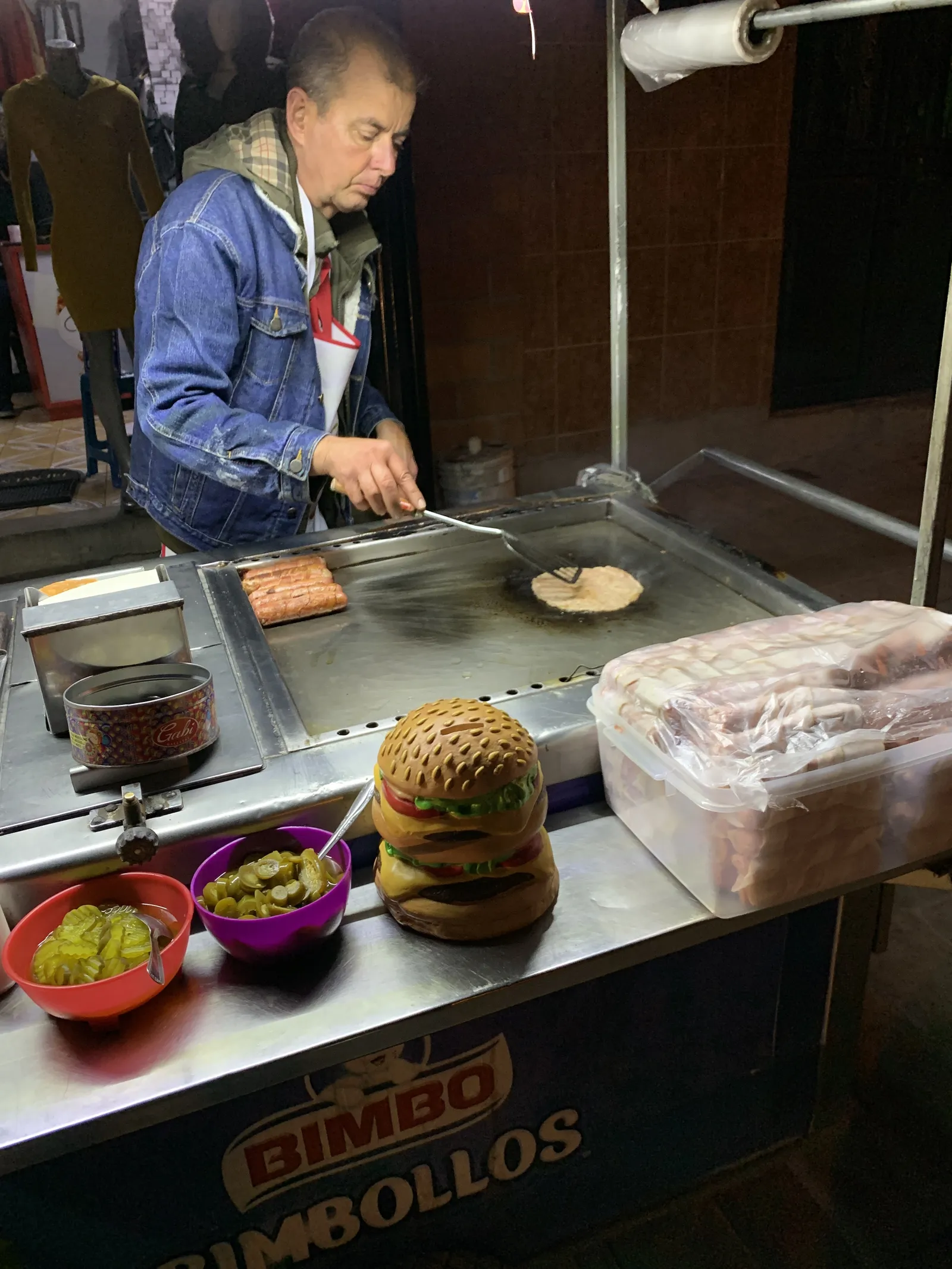 Hamburguesas El Catarito image 1