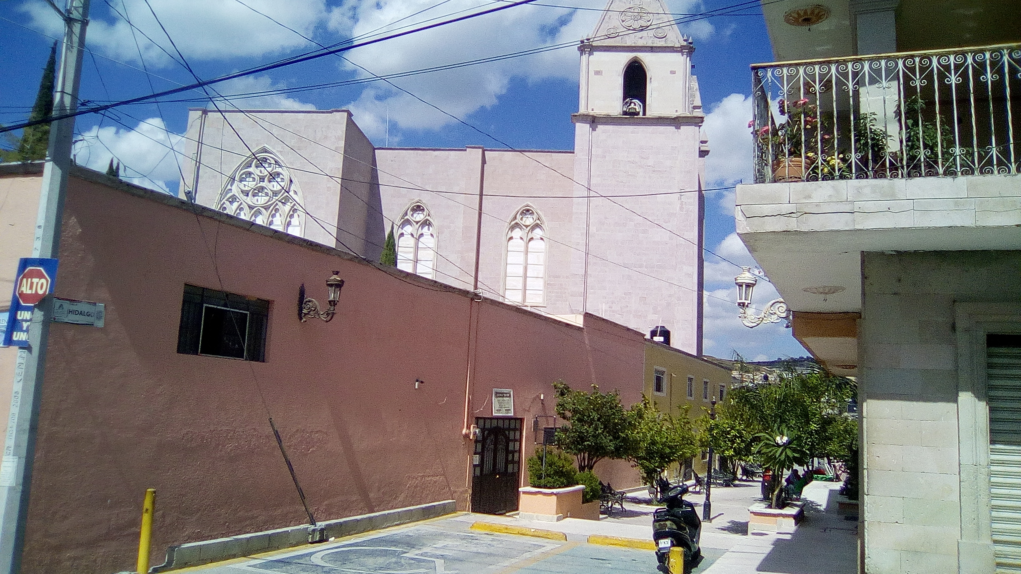 Hamburguesas El Catarito image 4