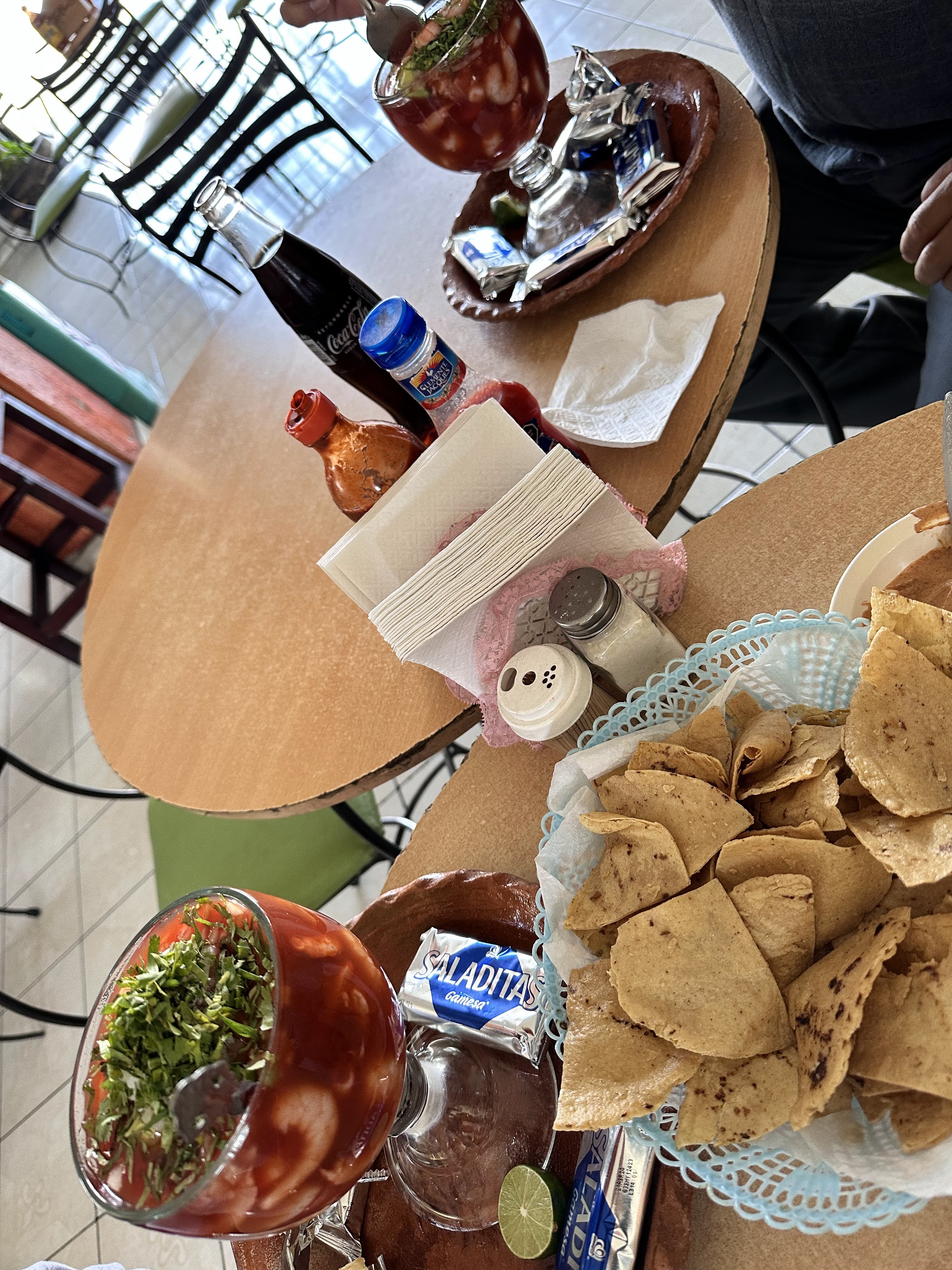 Marisquería el güero image 5