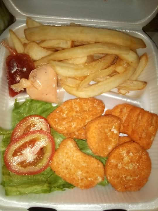 CARNIVOROS BURGER'S image 3