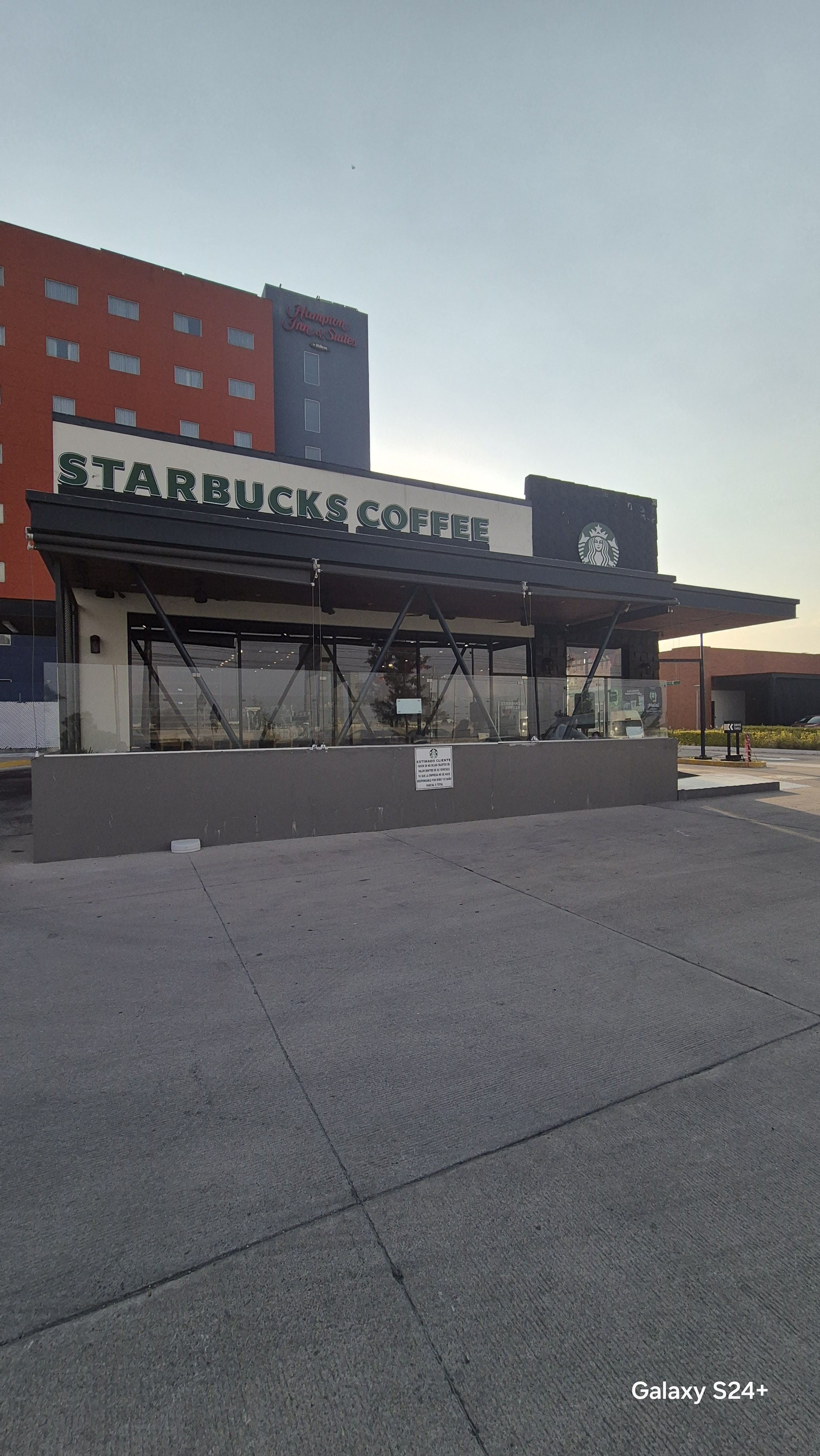 Starbucks Salamanca Mazda DT image 5