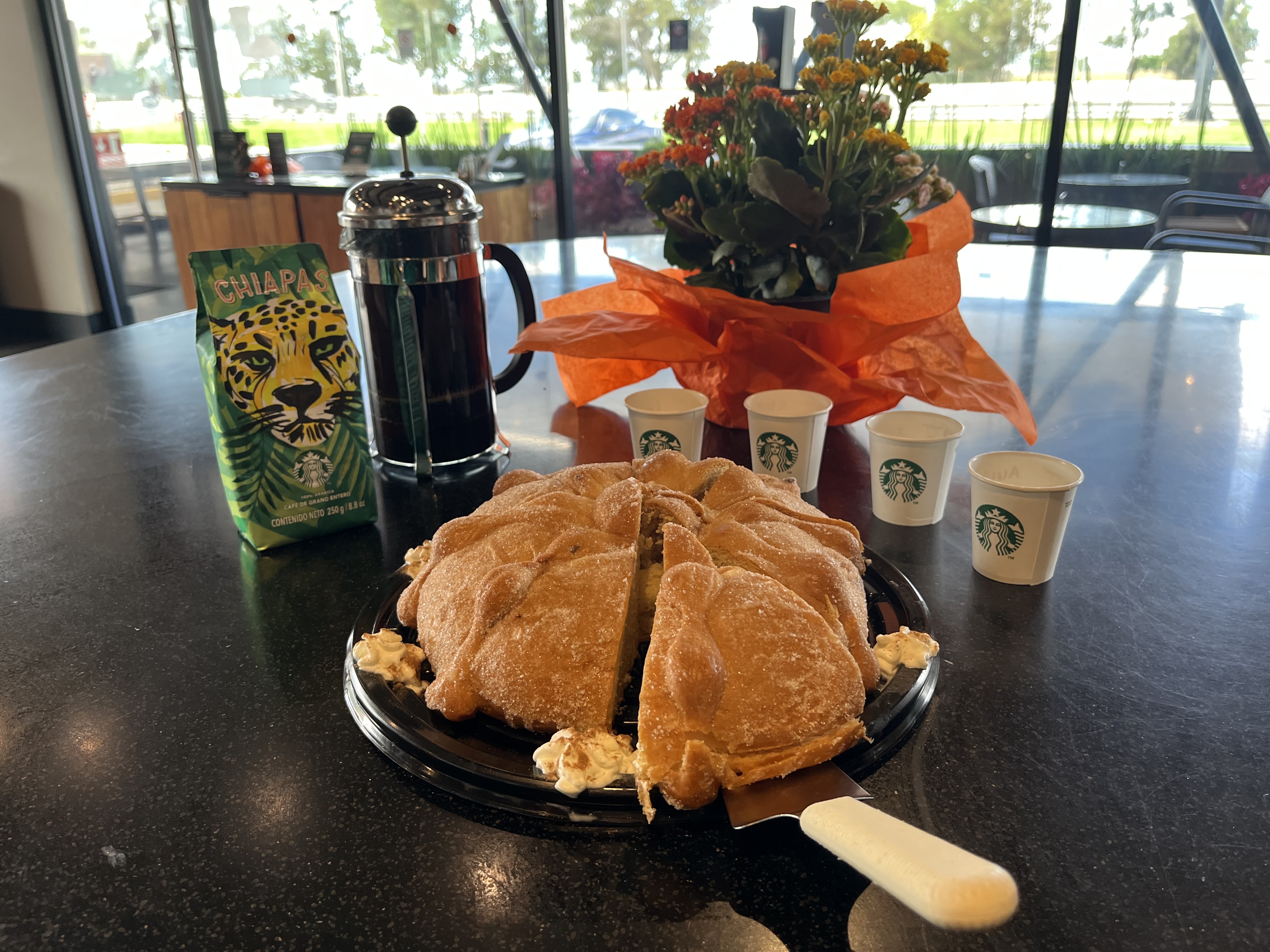 Starbucks Salamanca Mazda DT image 10