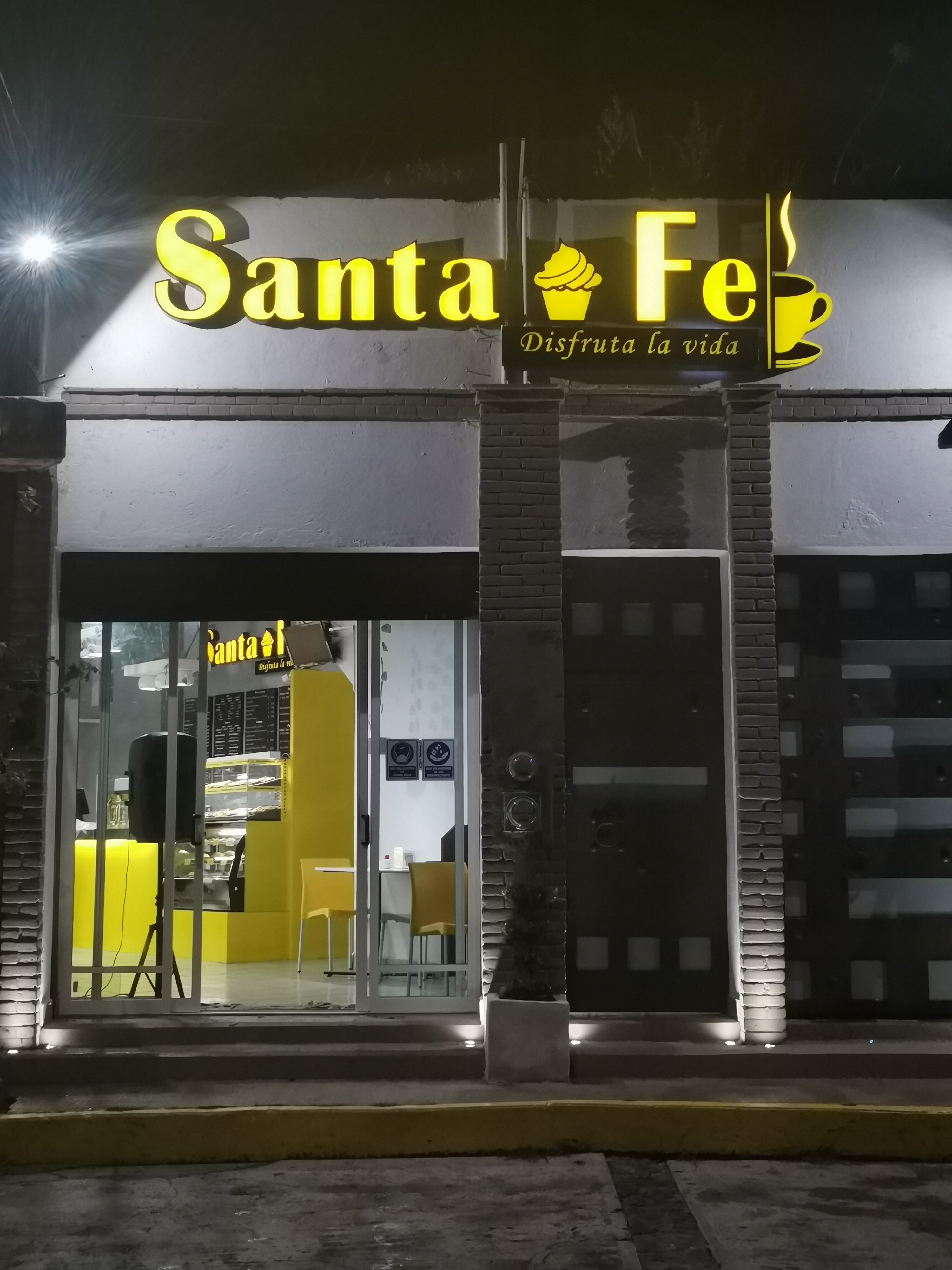 Cafetería "Santa Fe " Disfruta la Vida image 1