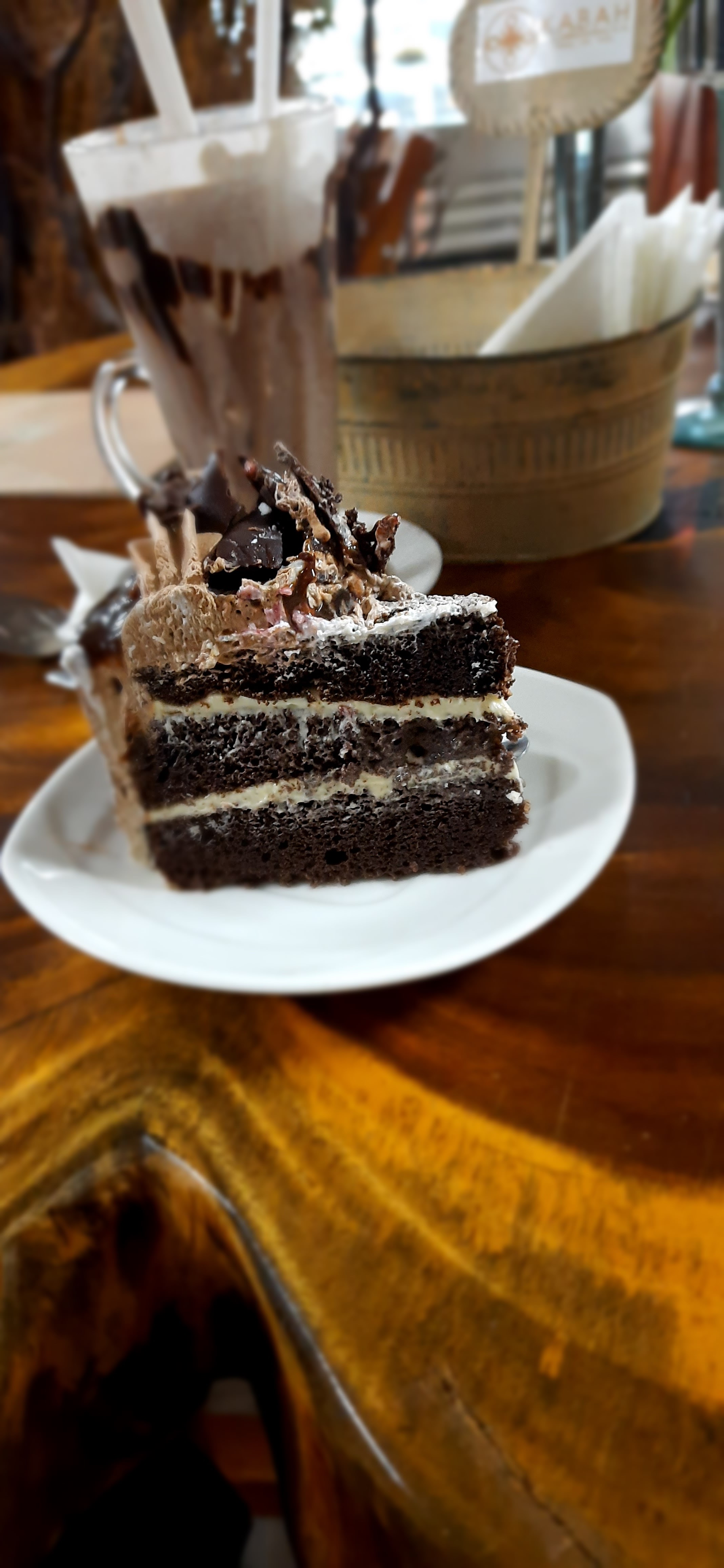 La 12 “Terraza Restaurant” image 8