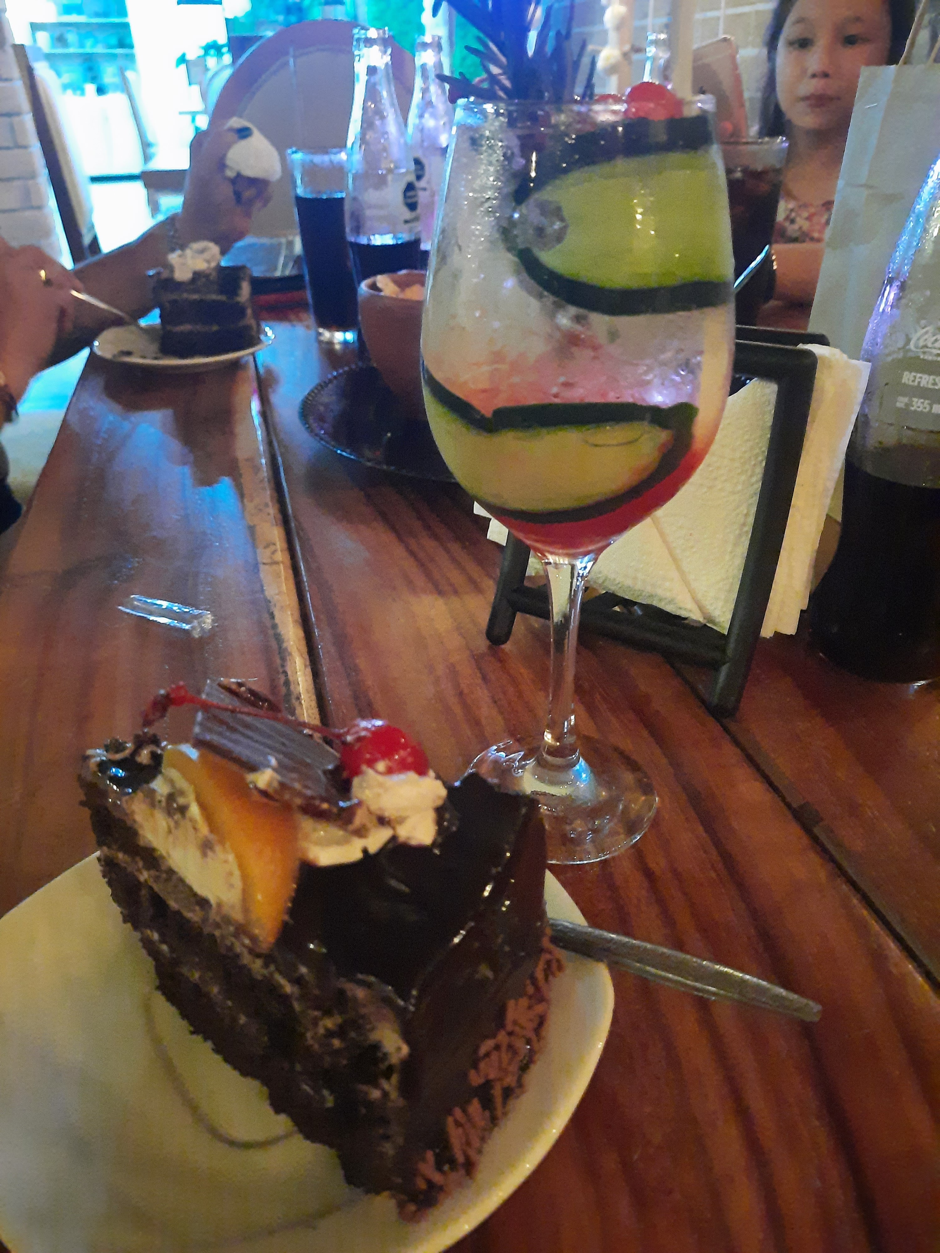 La 12 “Terraza Restaurant” image 10