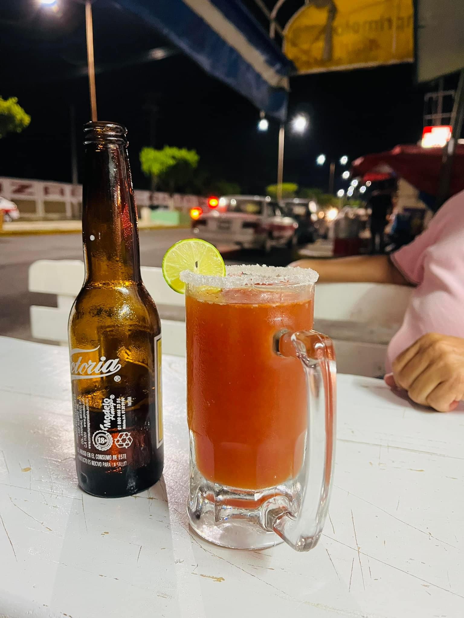 El Chelo Las CHOAPAS, coctelería image 4