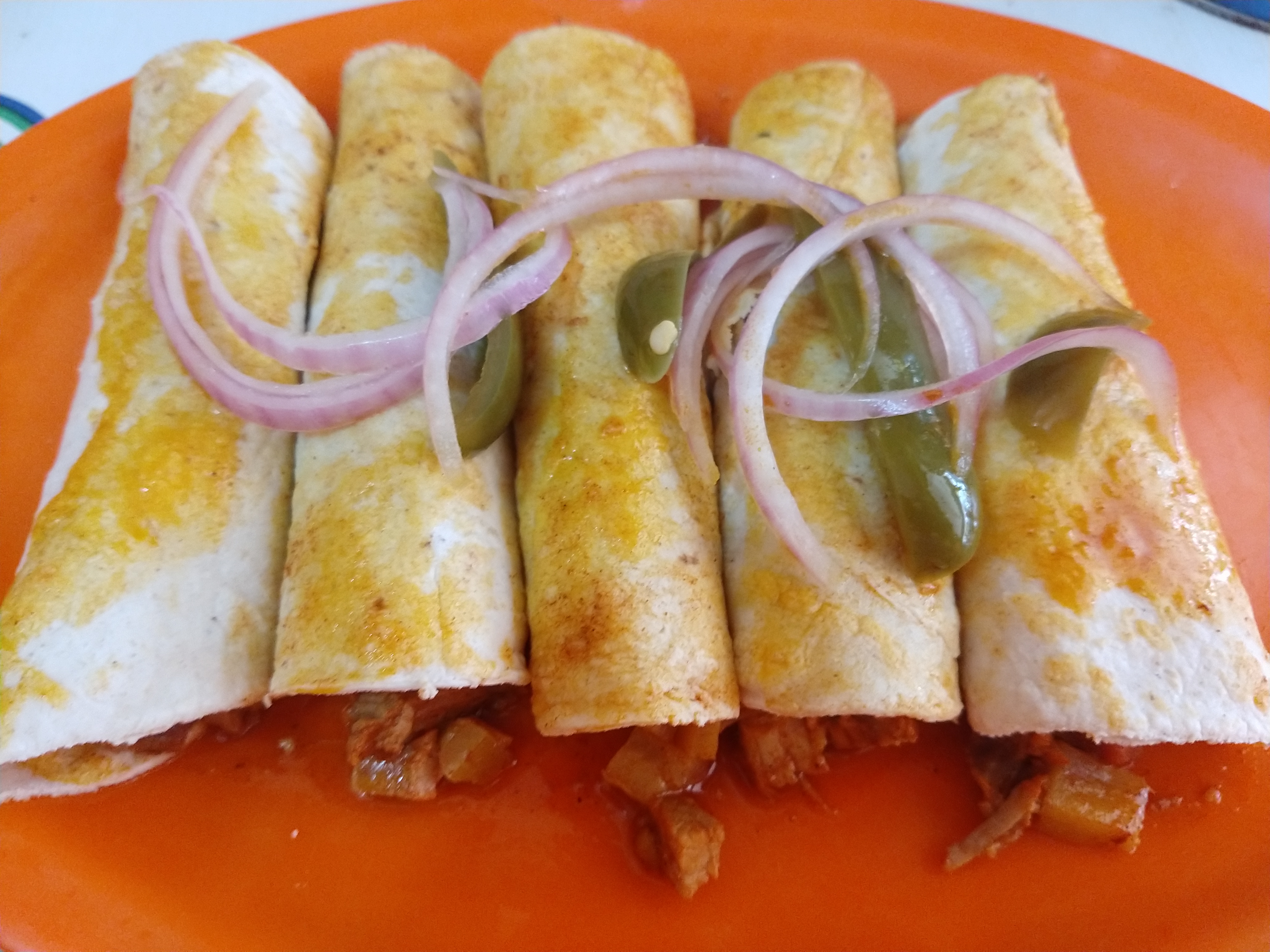 tortas y licuados La Fuente image 10