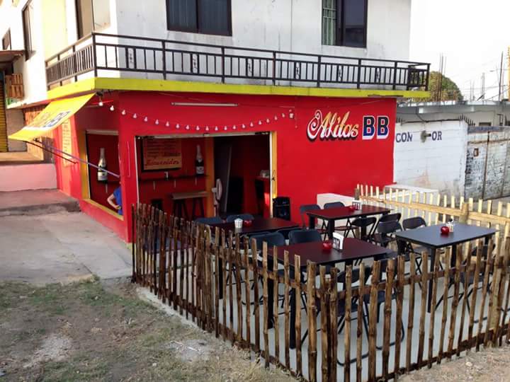 Alitas & Drinks BB image 7