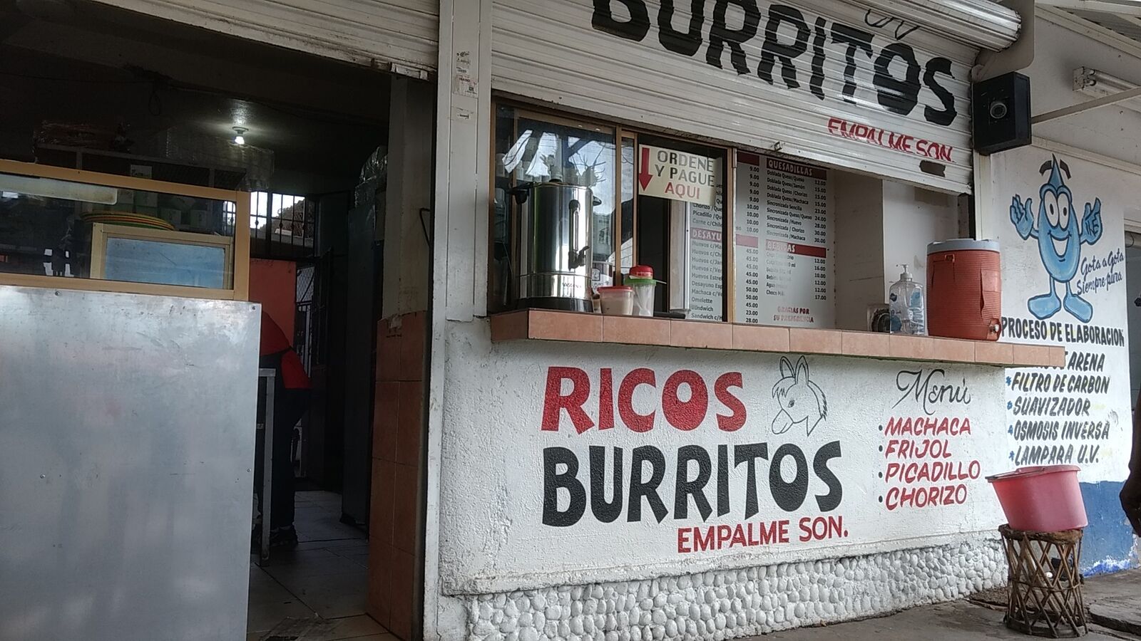 Ricos Burritos de Empalme image 1