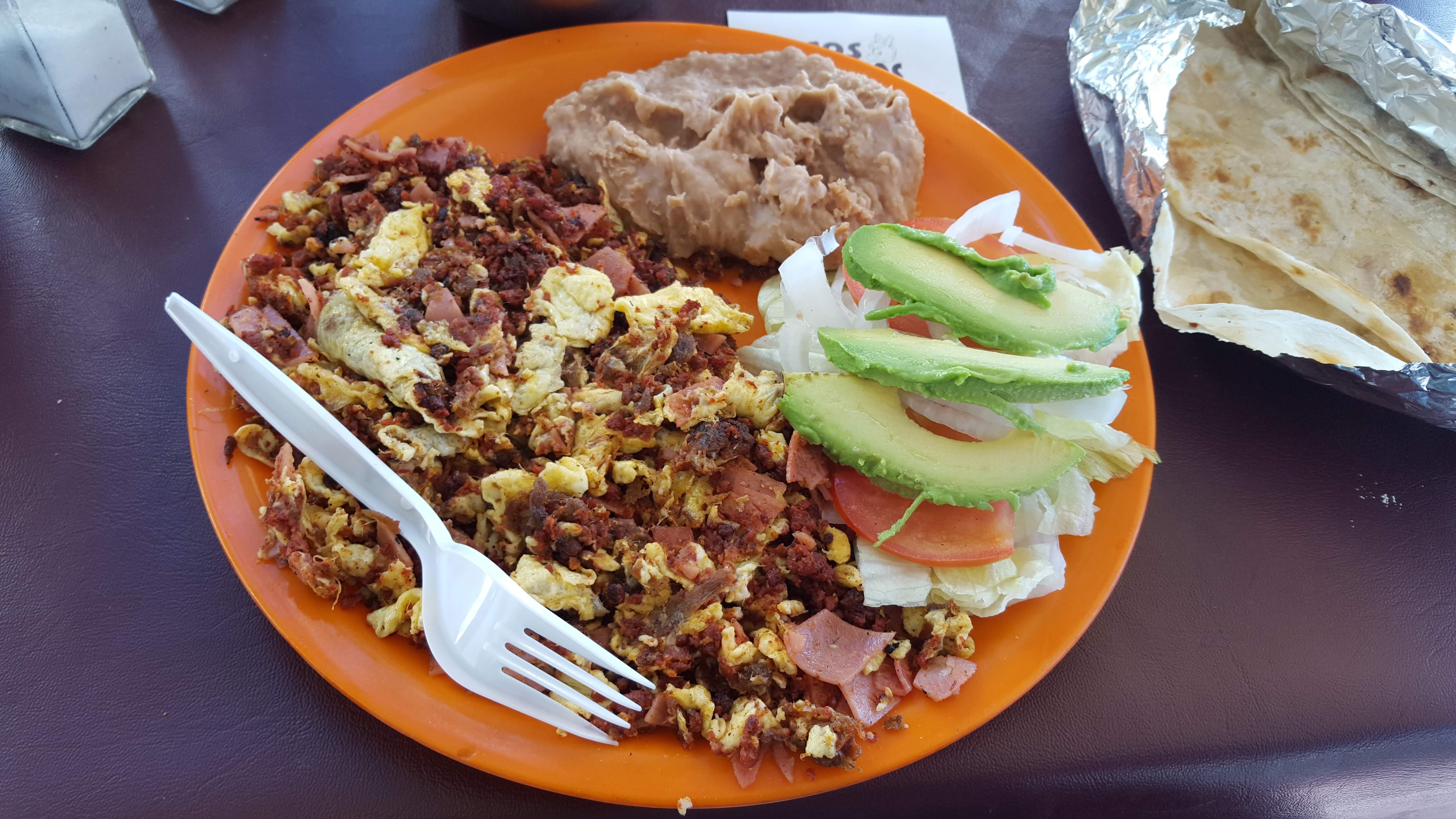 Ricos Burritos de Empalme image 6