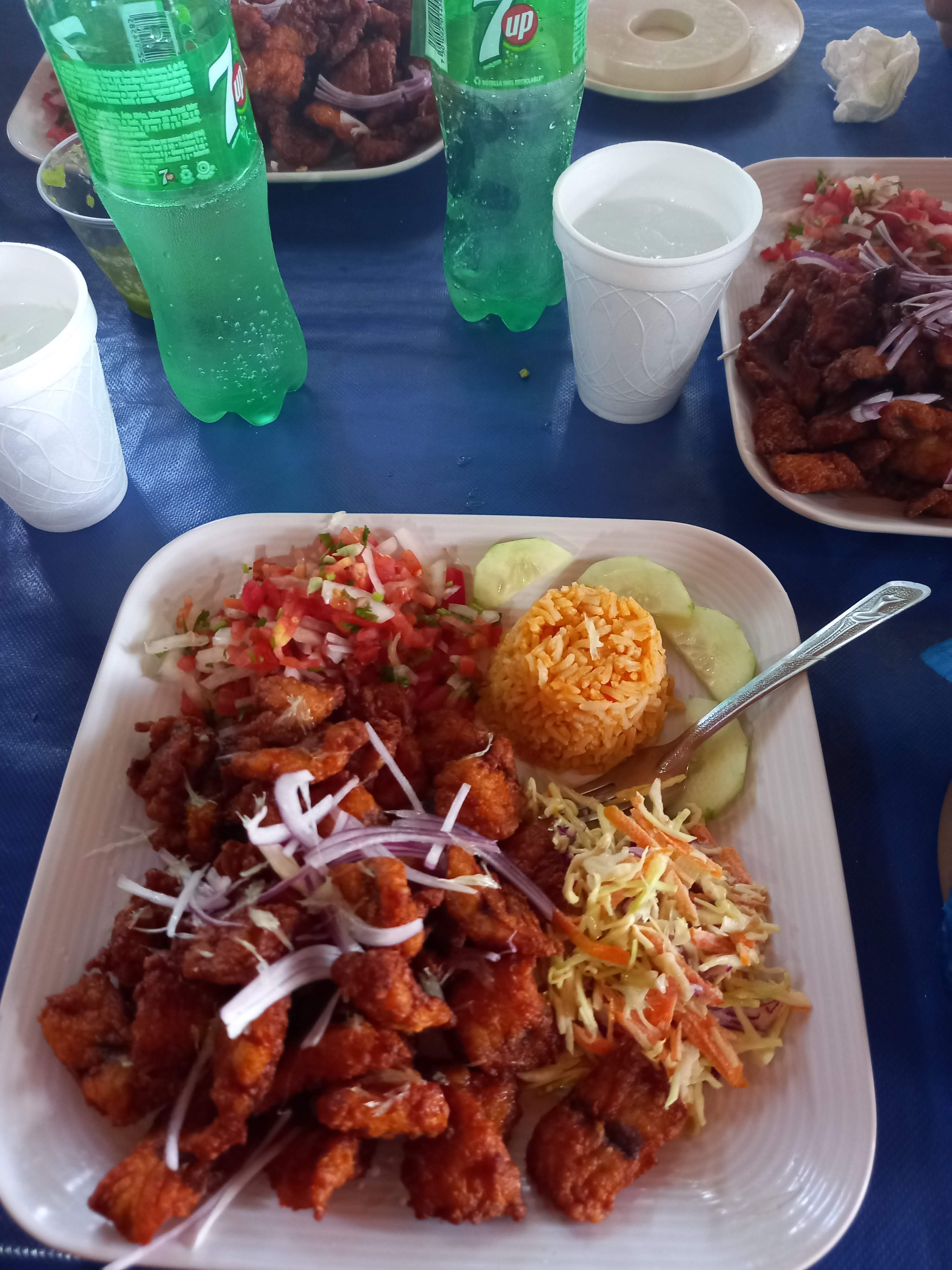 Tacos y Mariscos el Puente image 9