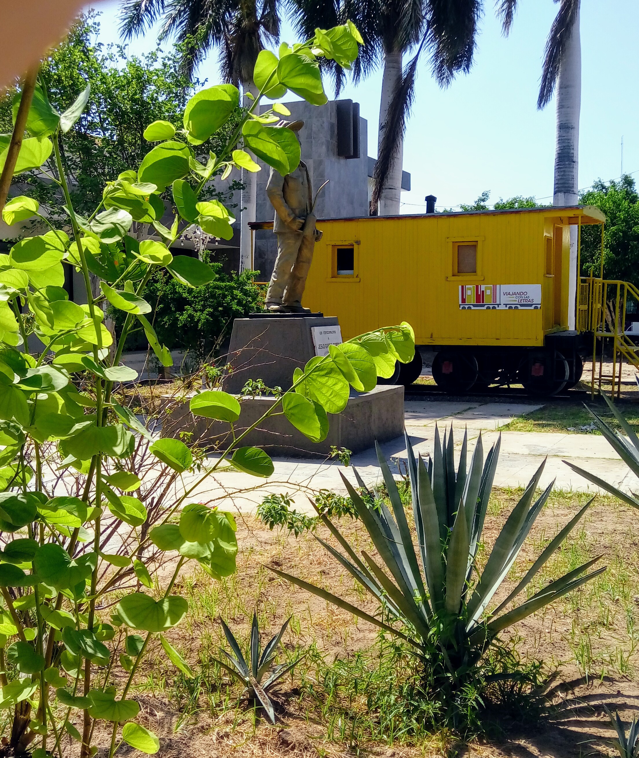 Tortas Y Hamburguesas Isabel image 7