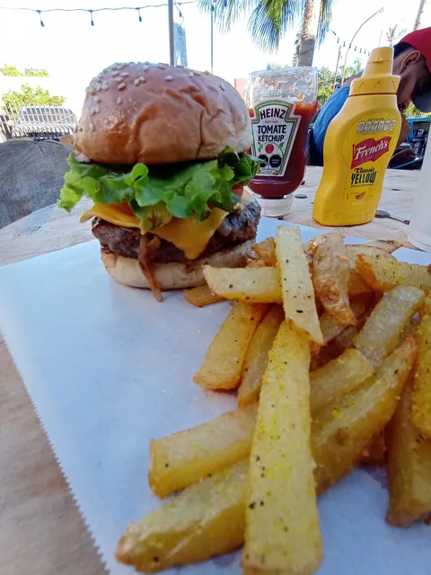 Plaza Viva Empalme (Burbanos, Mattoni & Sonora Roll) image 3