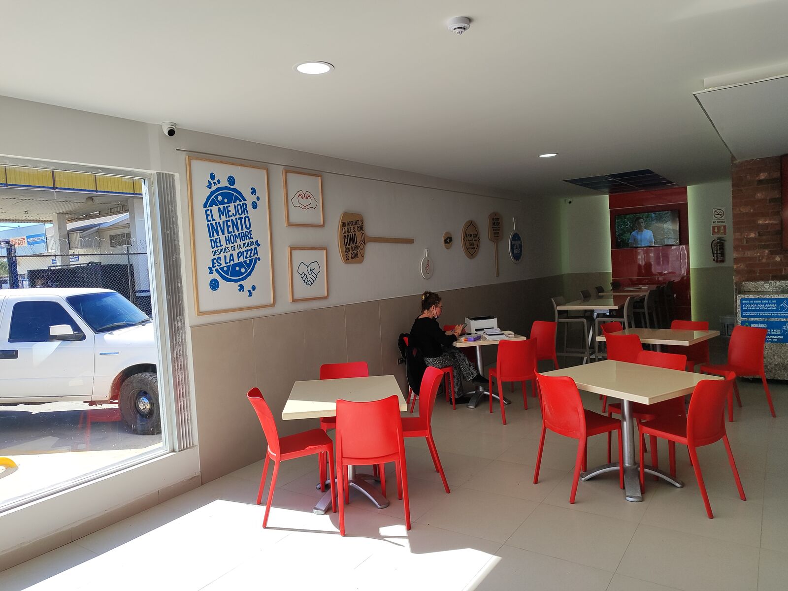 Domino's Pizza image 3