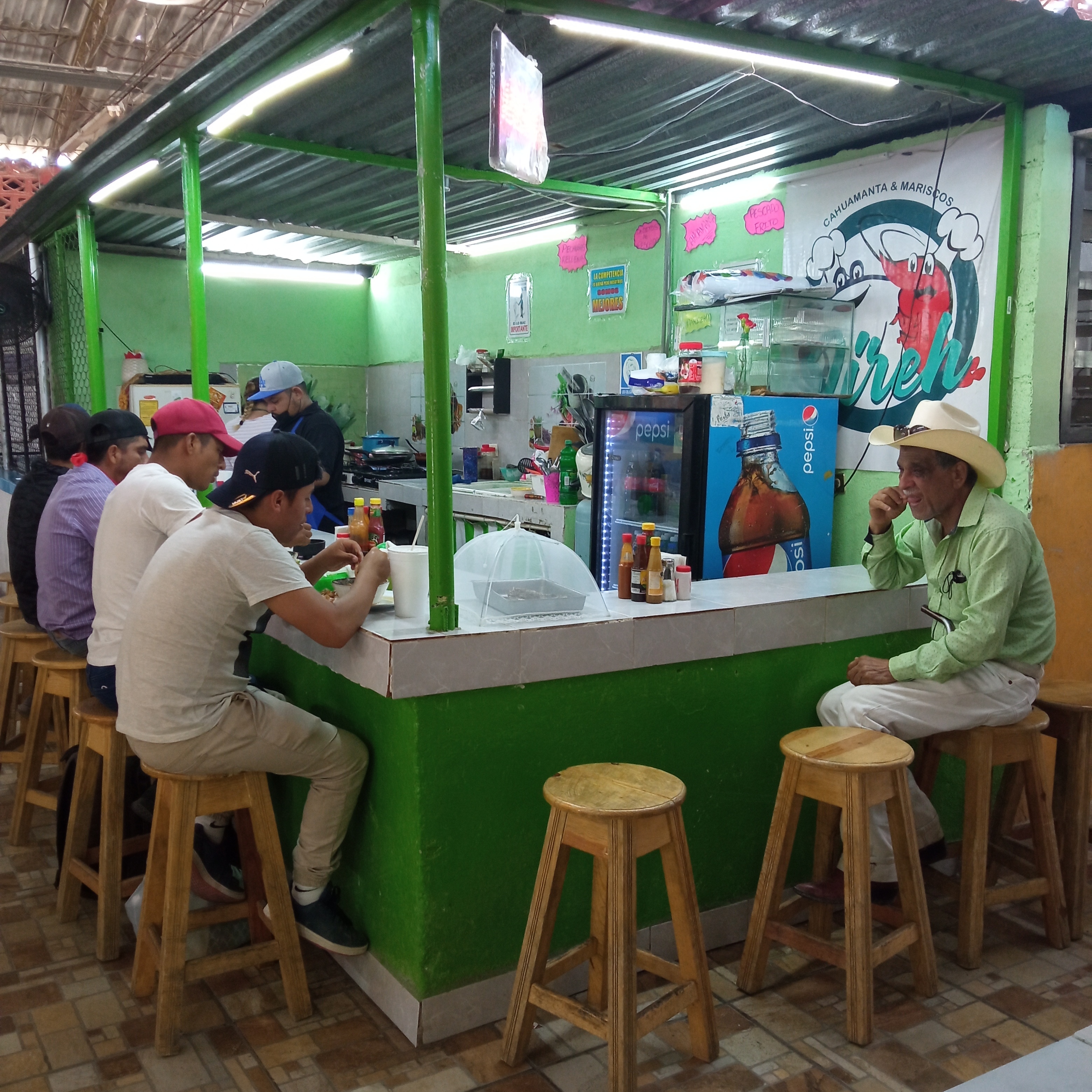 Cahuamanta, Mariscos y más Jireh image 1